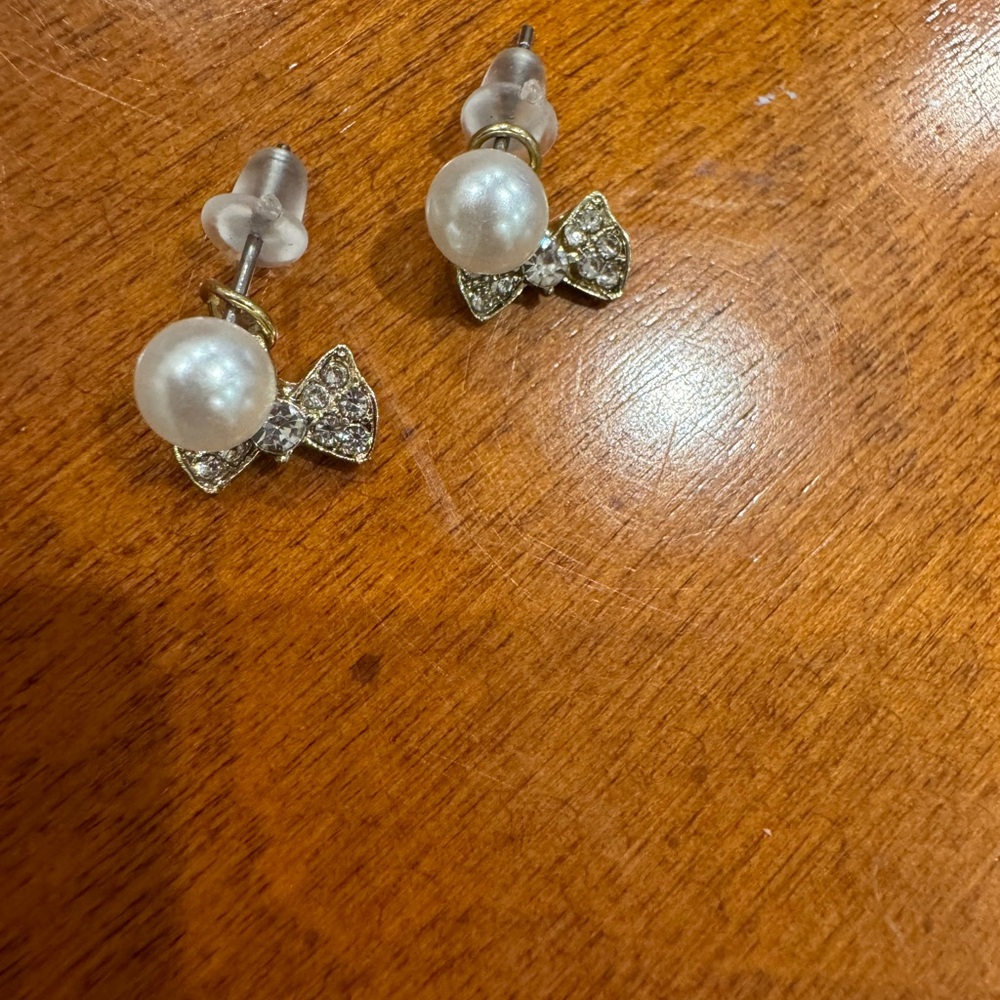 Pearl and Rhinestone Bow Earrings